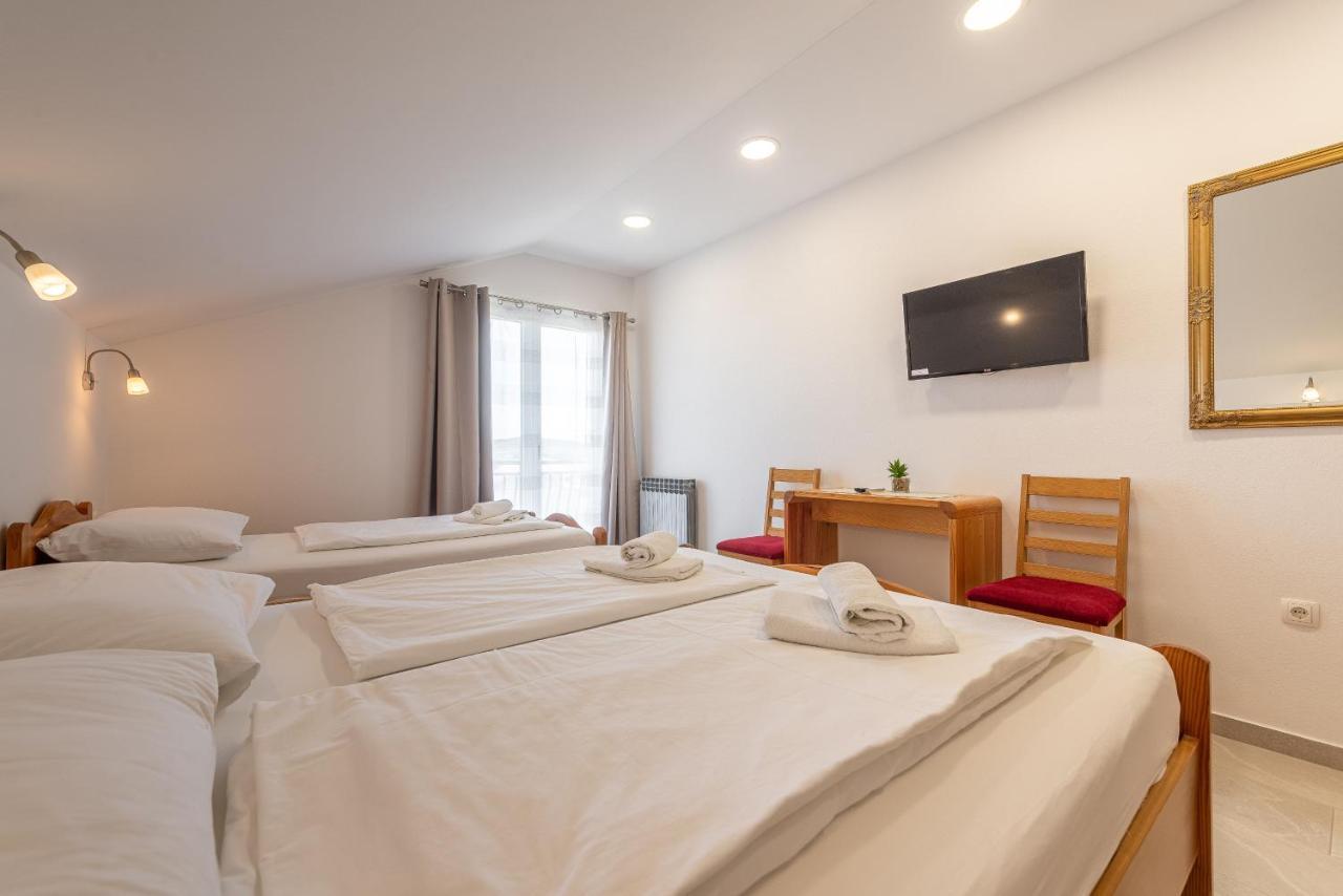 Bed & Breakfast Maki ビオグラード・ナ・モル エクステリア 写真