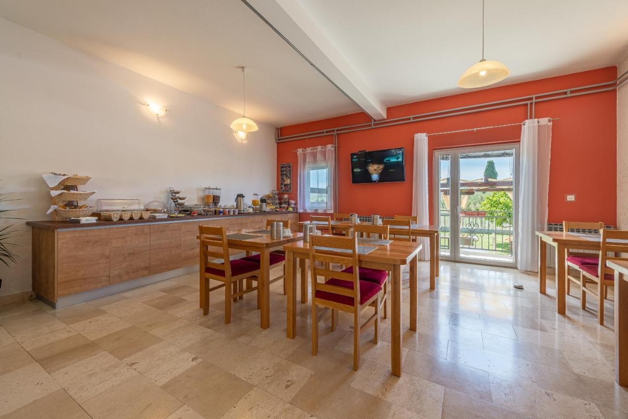 Bed & Breakfast Maki ビオグラード・ナ・モル エクステリア 写真
